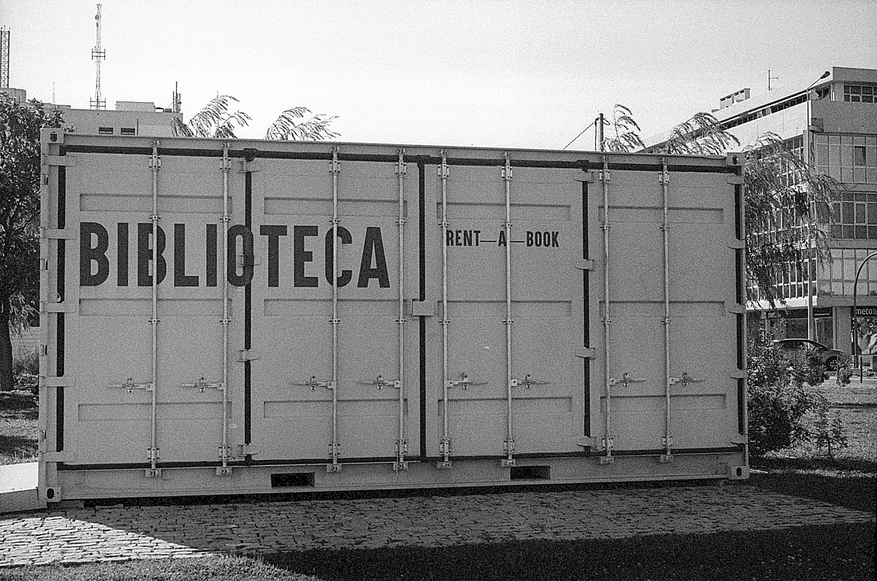 1965 — Containerized freight, port of Hamburg.